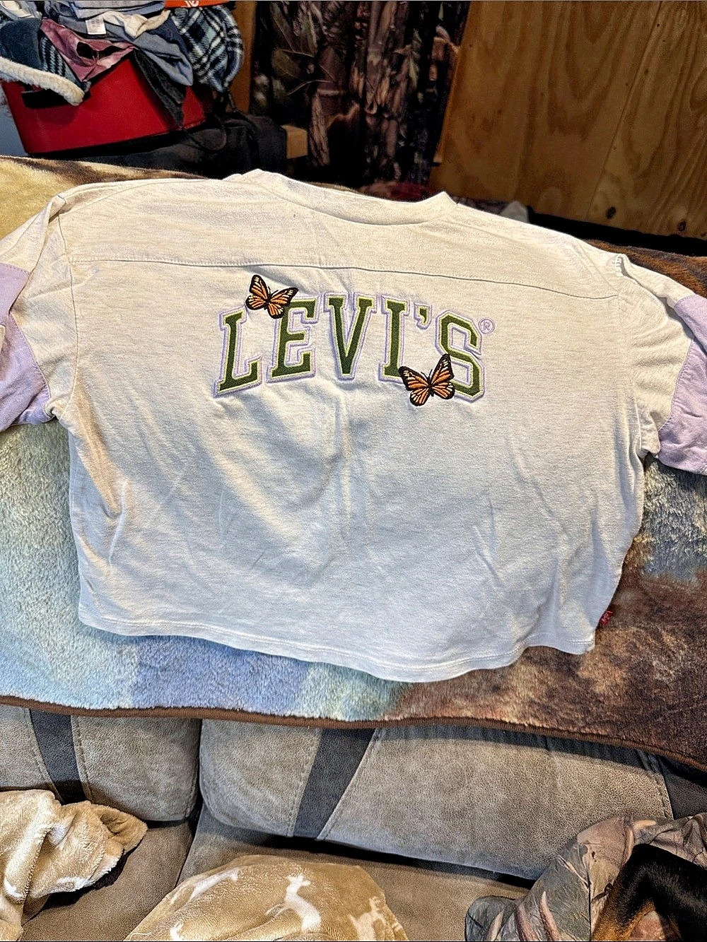 Levi's Meet and Greet Butterfly Tee White & Pink Girls Medium